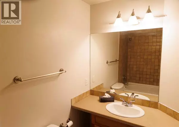 Calgary, AB T2S0C4,206, 323 18 Avenue SW