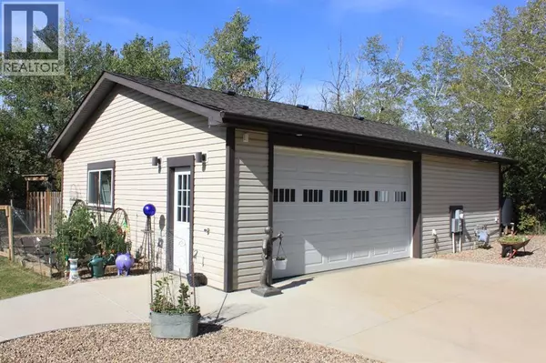 White Sands, AB T0C3B0,3 Kaylee Crescent