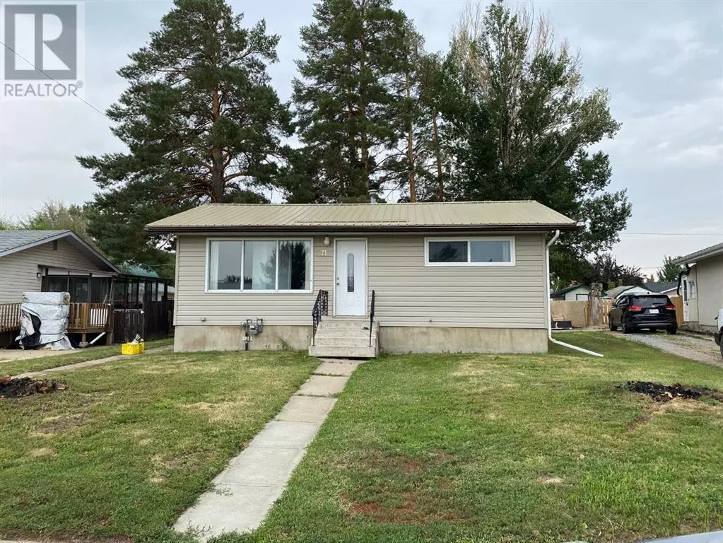 Brooks, AB T1R0A5,71 Spruce Avenue