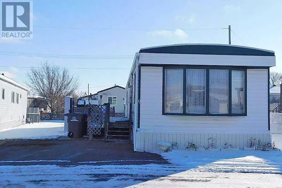 Claresholm, AB T0l0T0,9, 5853 4 Street W