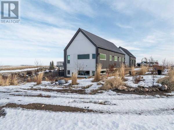 304102 338 Avenue E, Rural Foothills County, AB T0L0J0