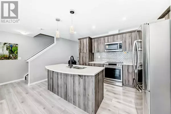 1526 Carrington Boulevard NW, Calgary, AB T3P1N5