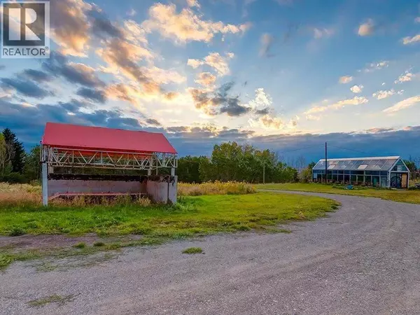 Rural Foothills County, AB T1S2X4,881401 206 Avenue W