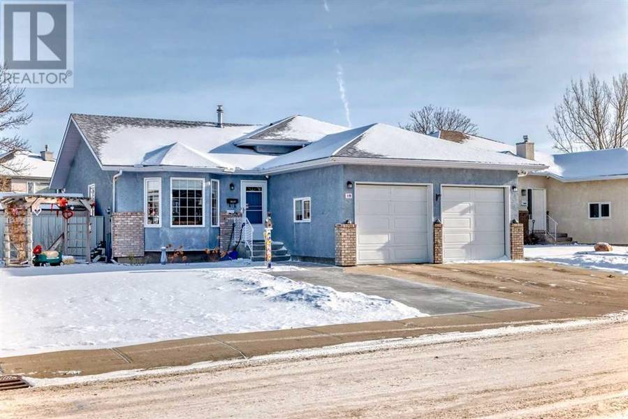 19 Ermineview Road N, Lethbridge, AB T1H6G5