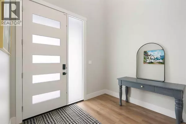 Airdrie, AB T4B0B4,116 Centre Avenue NE