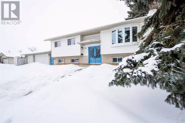 7615 99A Street, Grande Prairie, AB T8V4A2