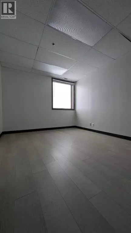 Calgary, AB T2E2N4,327 41 Avenue NE