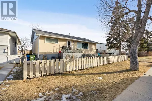 Calgary, AB T3C1T7,1626 38 Street SW