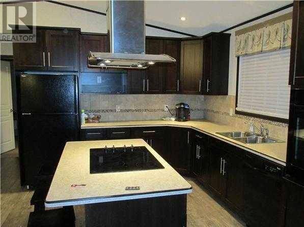 Peace River, AB T8S1P3,10404 93 ST