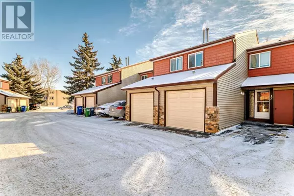 17, 41 Glenbrook Crescent, Cochrane, AB T4C1E9