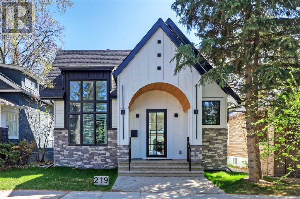219 7 Avenue NE, Calgary, AB T2E0M8