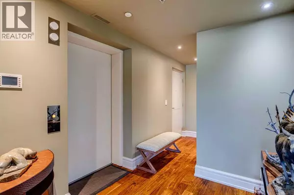 Calgary, AB T2P5N4,702, 600 Princeton Way SW