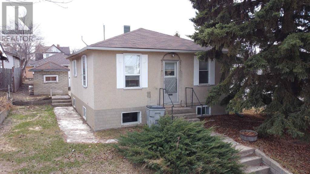 1117 5 Avenue, Wainwright, AB T9W1L6
