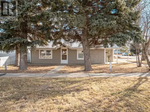 5203 55 Street, Taber, AB T1G1M6