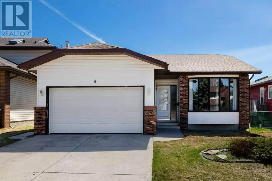 8 Edgeland Bay NW, Calgary, AB T3A2Y7