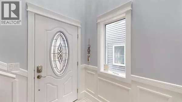 Fort Mcmurray, AB T9J1G1,135 Airmont Court