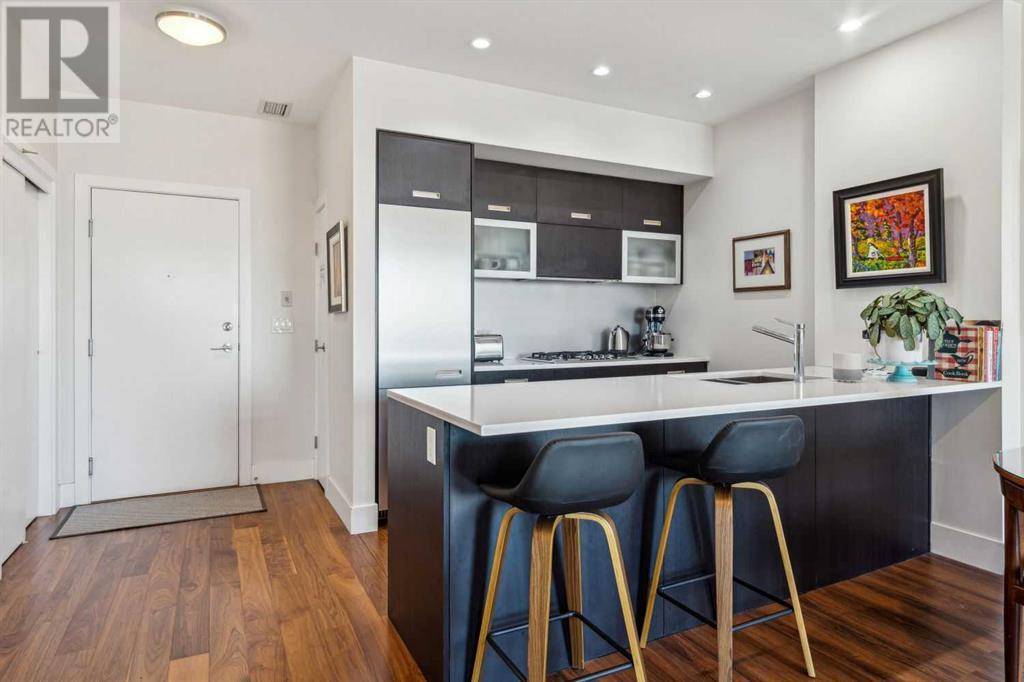 Calgary, AB T3E7V3,401, 2505 17 Avenue SW