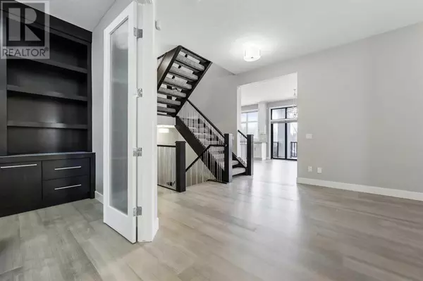 Calgary, AB T3H0Z3,75 Aspen Summit Court SW