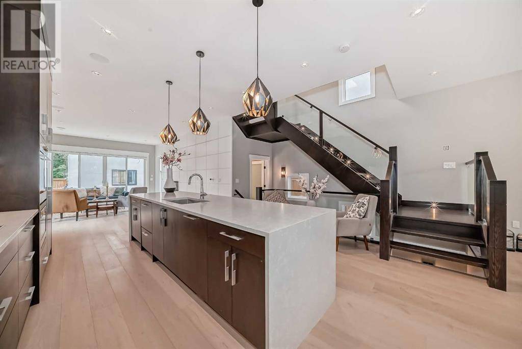 Calgary, AB T2M0Y9,615 19 Avenue NW