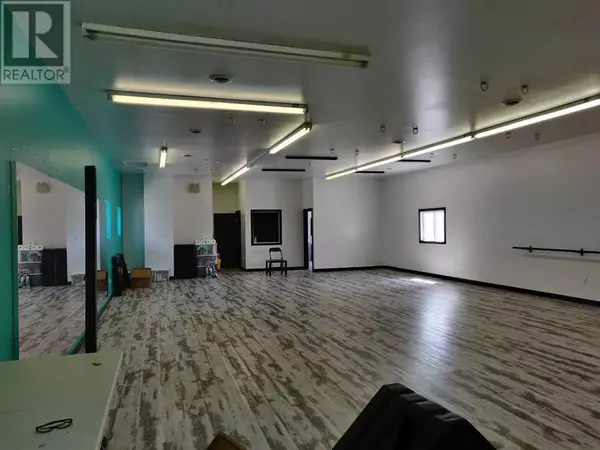 2nd Floor, 419 50 Street, Edson, AB T7E1T3