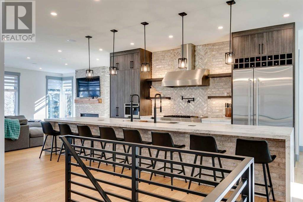 Calgary, AB T2K1K6,30 Roselawn Crescent NW