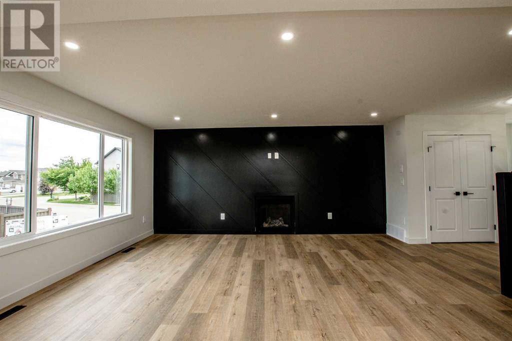 Grande Prairie, AB T8X0N8,8533 71A Avenue