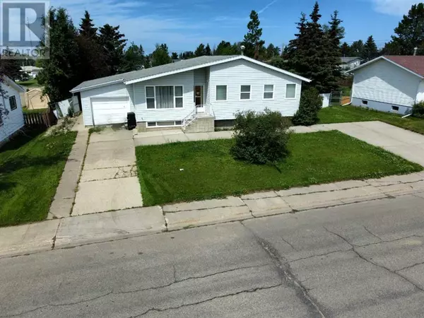 300 Hammond Drive, Fox Creek, AB T0H1P0