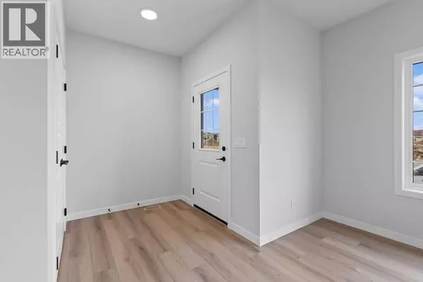 Airdrie, AB T4B5L8,1025 Reynolds Crescent SW