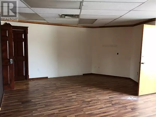 Peace River, AB T8S1S6,300, 10011 102 Avenue