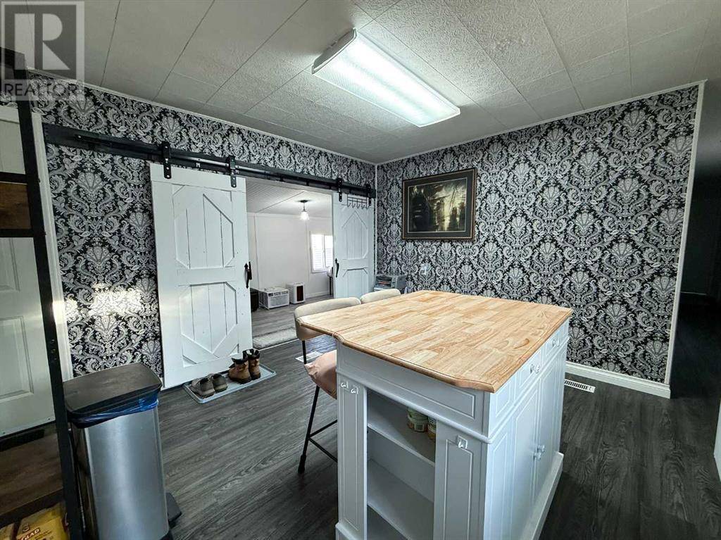 Hinton, AB T7V1R9,346, 133 Jarvis Street