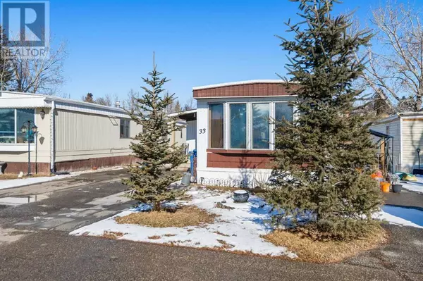 33, 9090 24 Street SE, Calgary, AB T2C2H4