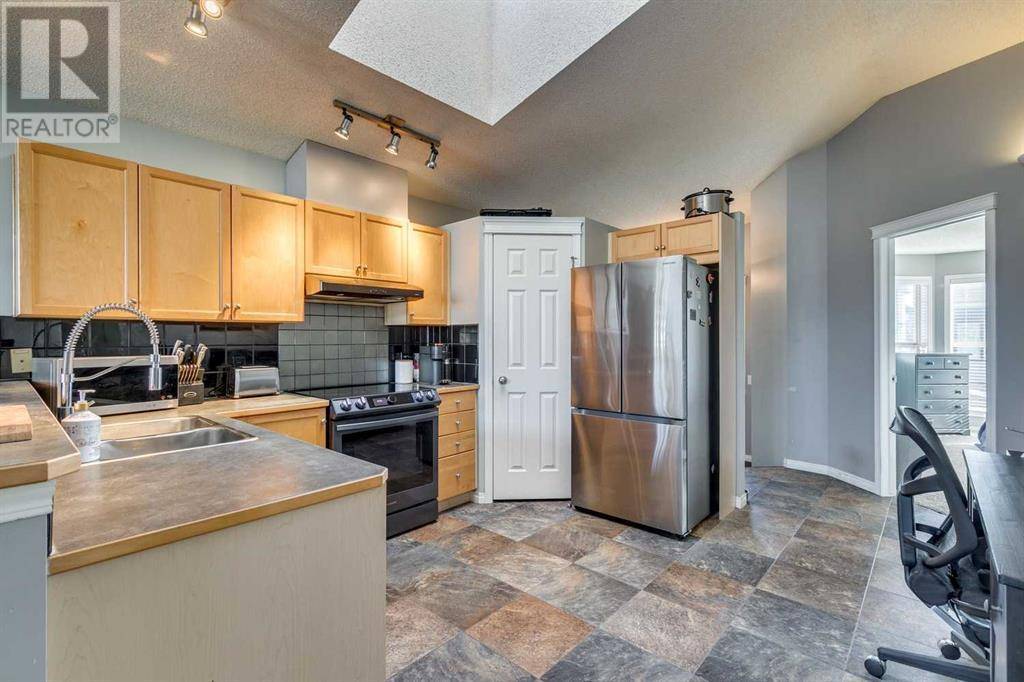 Calgary, AB T2Z4P7,511 Prestwick Circle SE