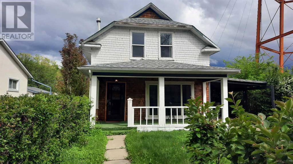 274 3 Street W, Drumheller, AB T0J0Y4