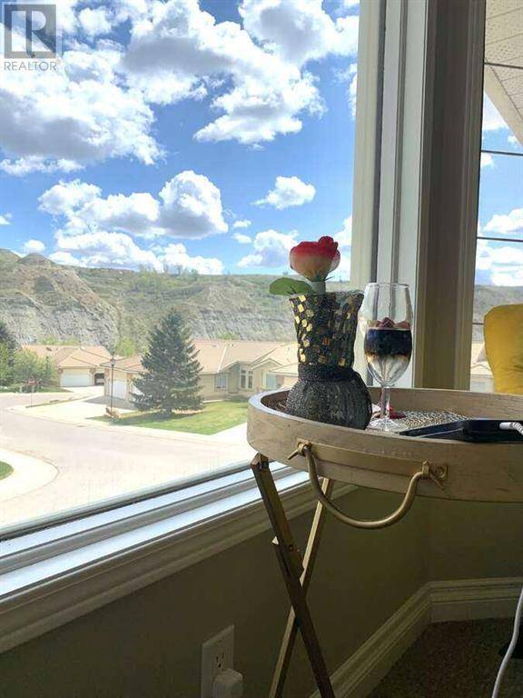 Lethbridge, AB T1K6V1,7 Canyon Court W