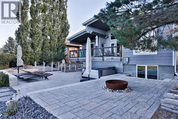 Rural Vulcan County, AB T0L0R0,676 Lakeside Drive