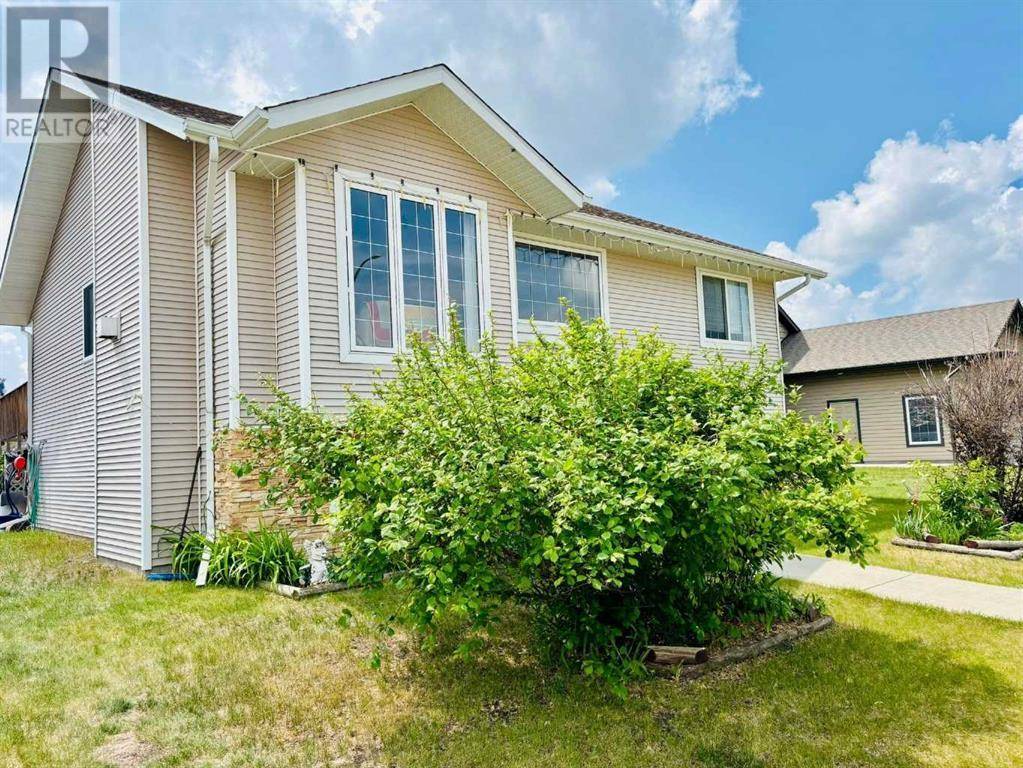 Blackfalds, AB T4M0E2,74 Pine Crescent