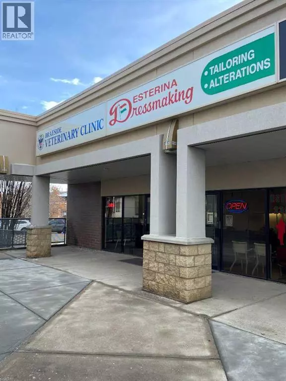 Calgary, AB T2W3N4,17, 11440 Braeside Drive SW