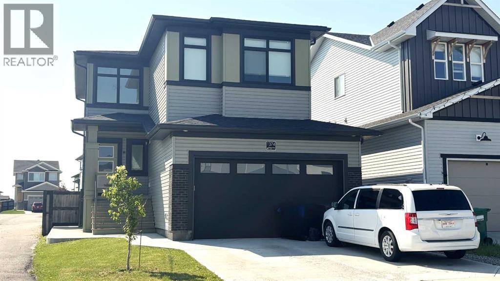 1374 Pacific Circle W, Lethbridge, AB T1J5V3