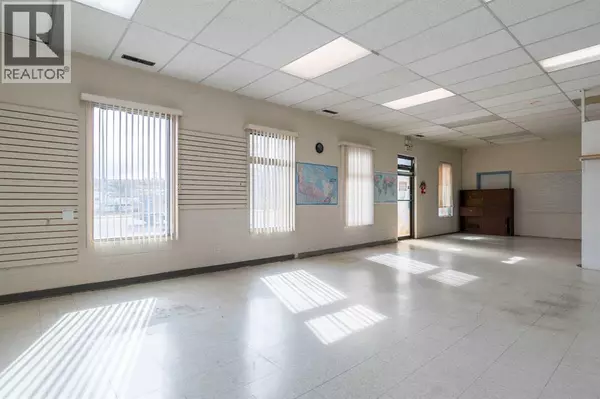 Medicine Hat, AB T1A2W3,957 South Railway Street SE