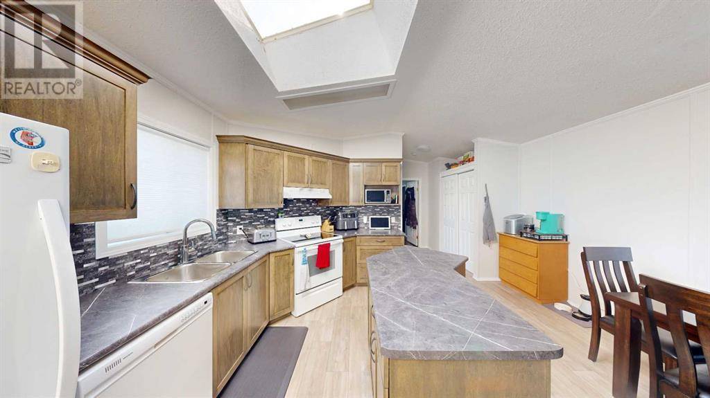Whitecourt, AB T7S1T7,9 Jackson Place