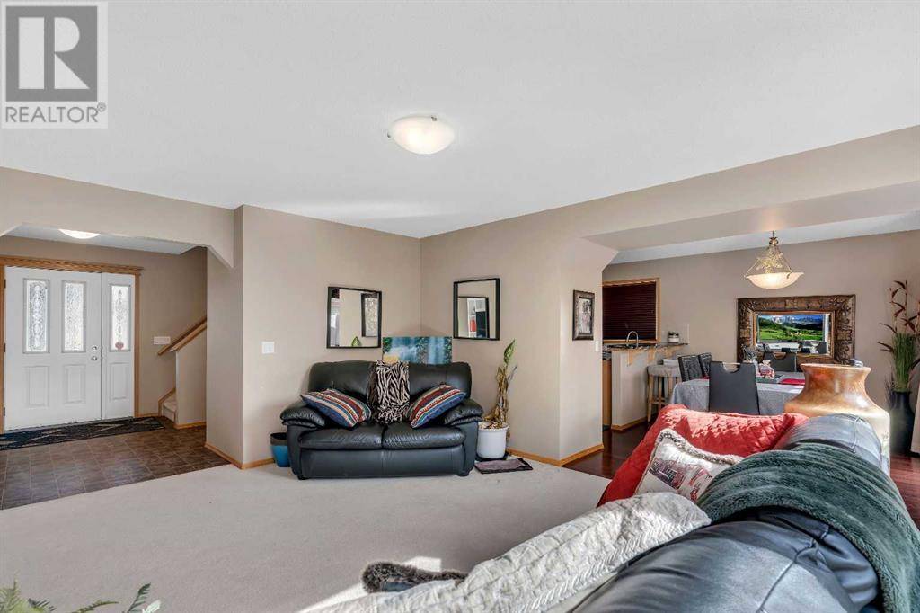 Calgary, AB T3H5B9,61 West Ranch Road SW