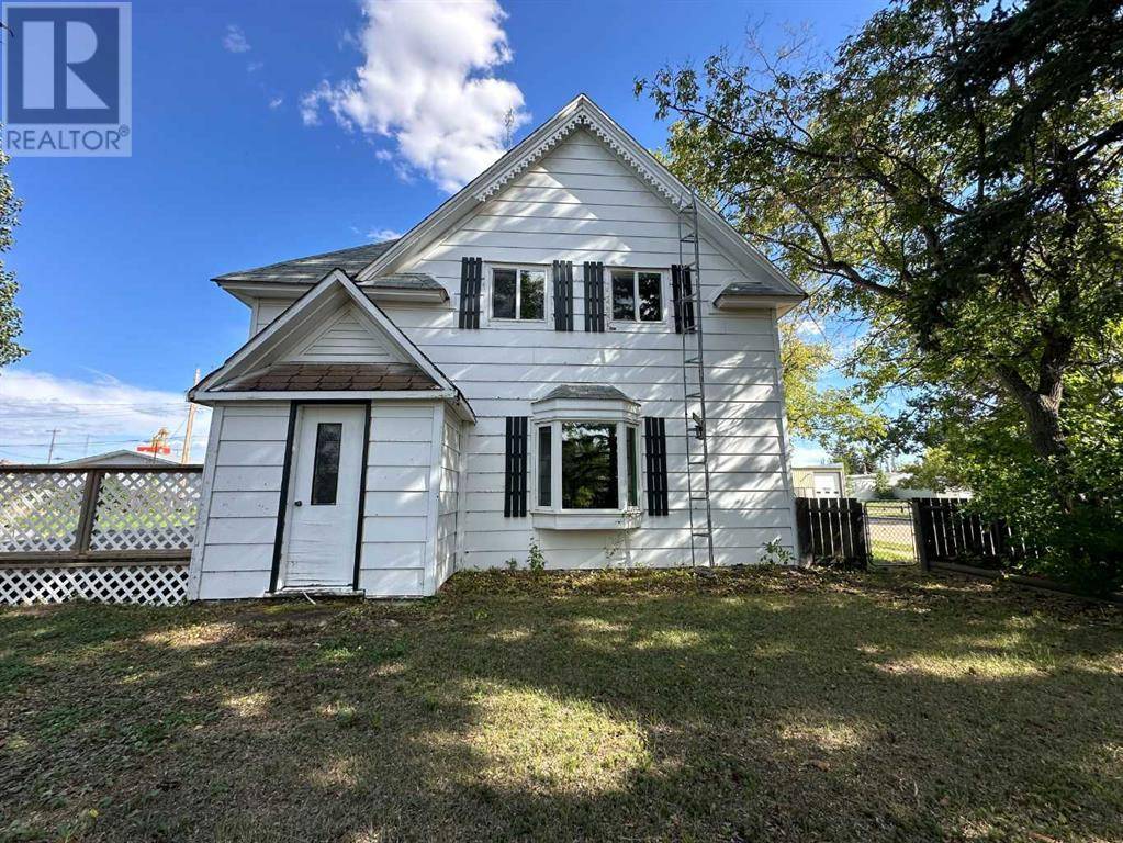 5003 51 Street, Lougheed, AB T0B2V0
