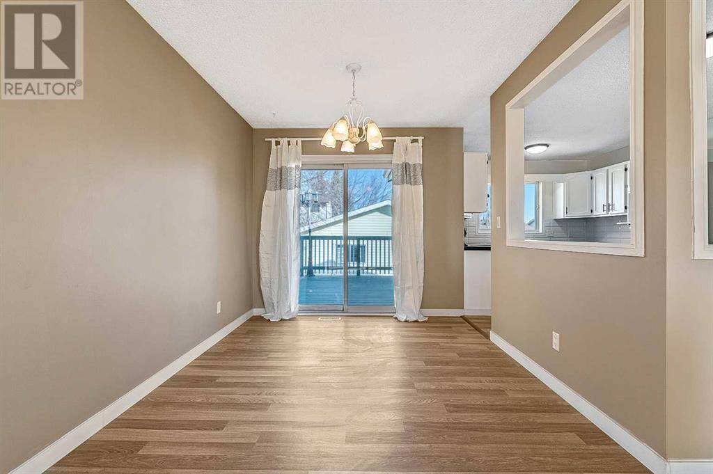 Calgary, AB T3K3H4,24 MacEwan Meadow Link NW