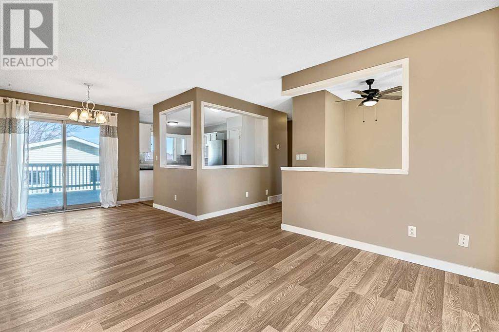Calgary, AB T3K3H4,24 MacEwan Meadow Link NW