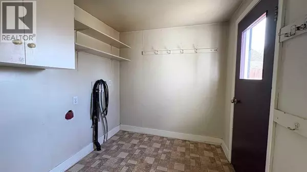 Wainwright, AB T9W1G2,1206 6 Avenue