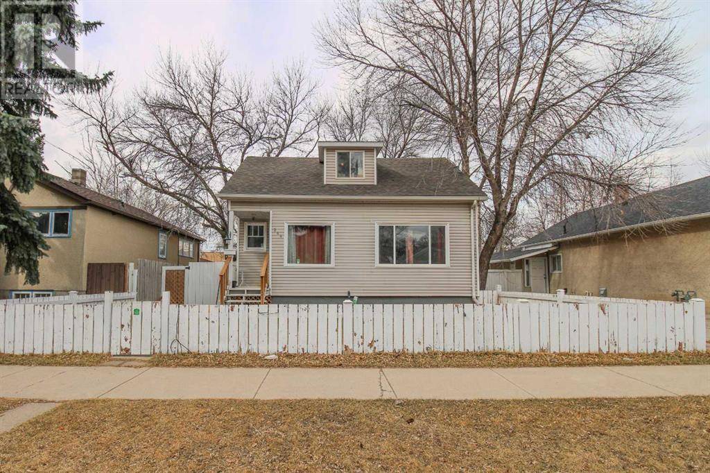 244 14 Street N, Lethbridge, AB T1H2V9