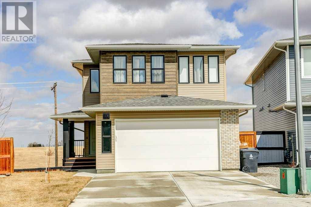 1170 Pacific Circle W, Lethbridge, AB T1J5V5