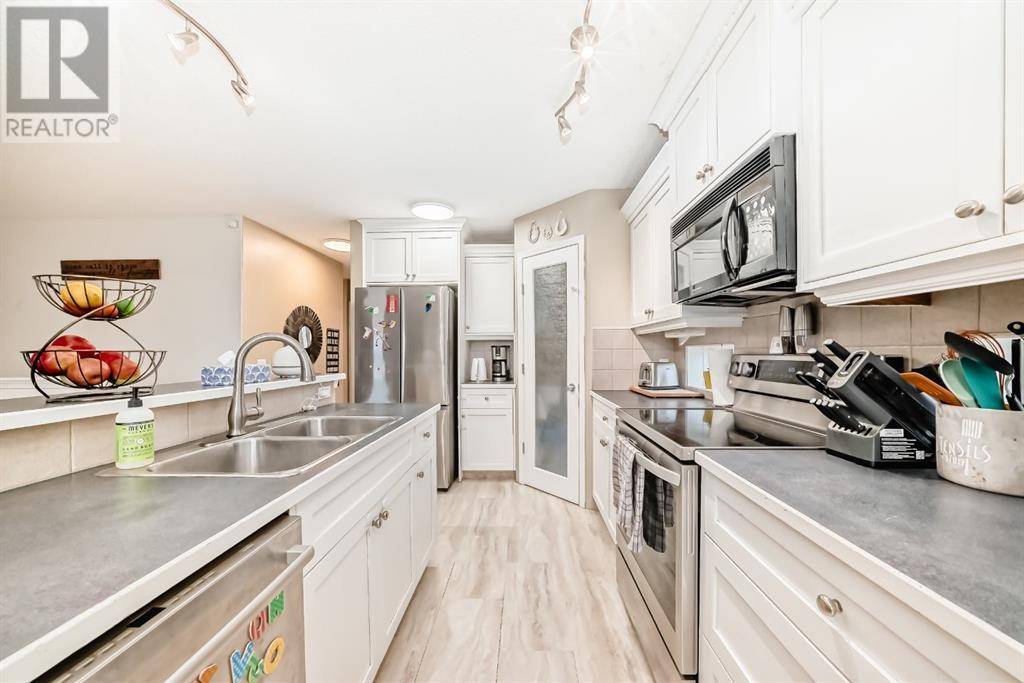 Strathmore, AB T1P1X6,141 Hillvale Crescent