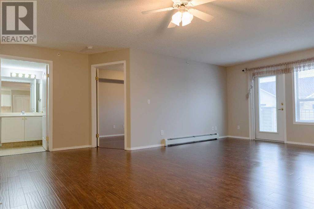 Red Deer, AB T4P3Y3,329, 56 Carroll Crescent
