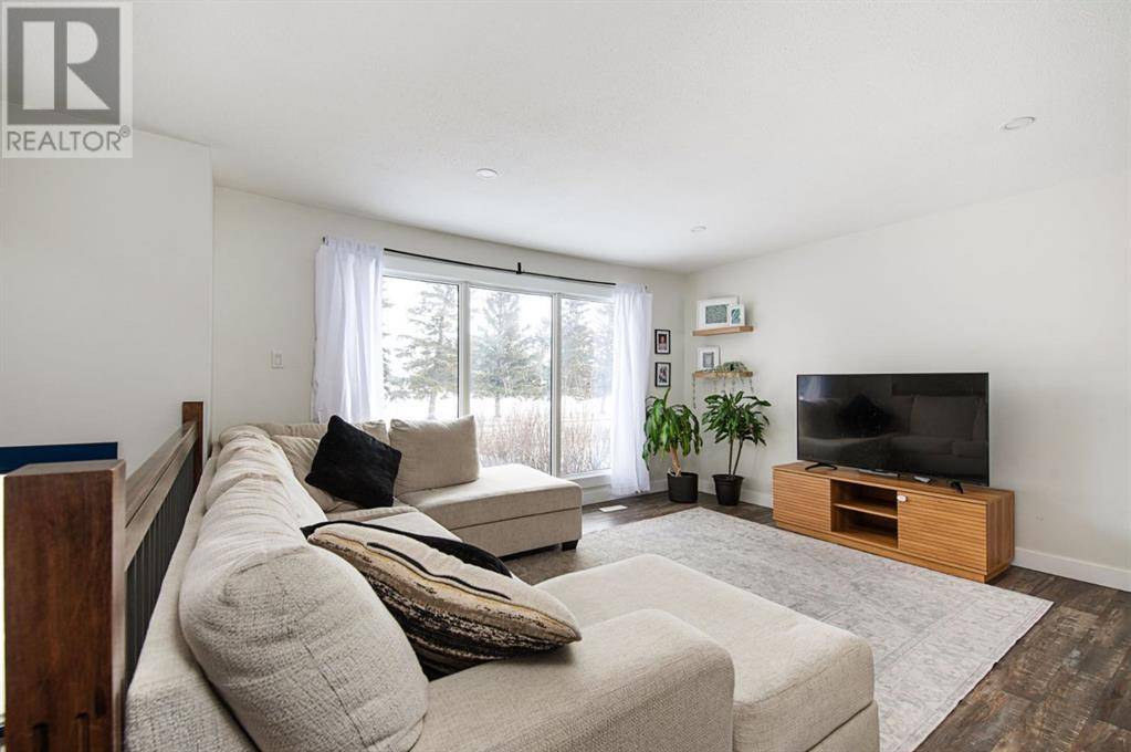 Lloydminster, AB T9V1L2,5117 31 Street